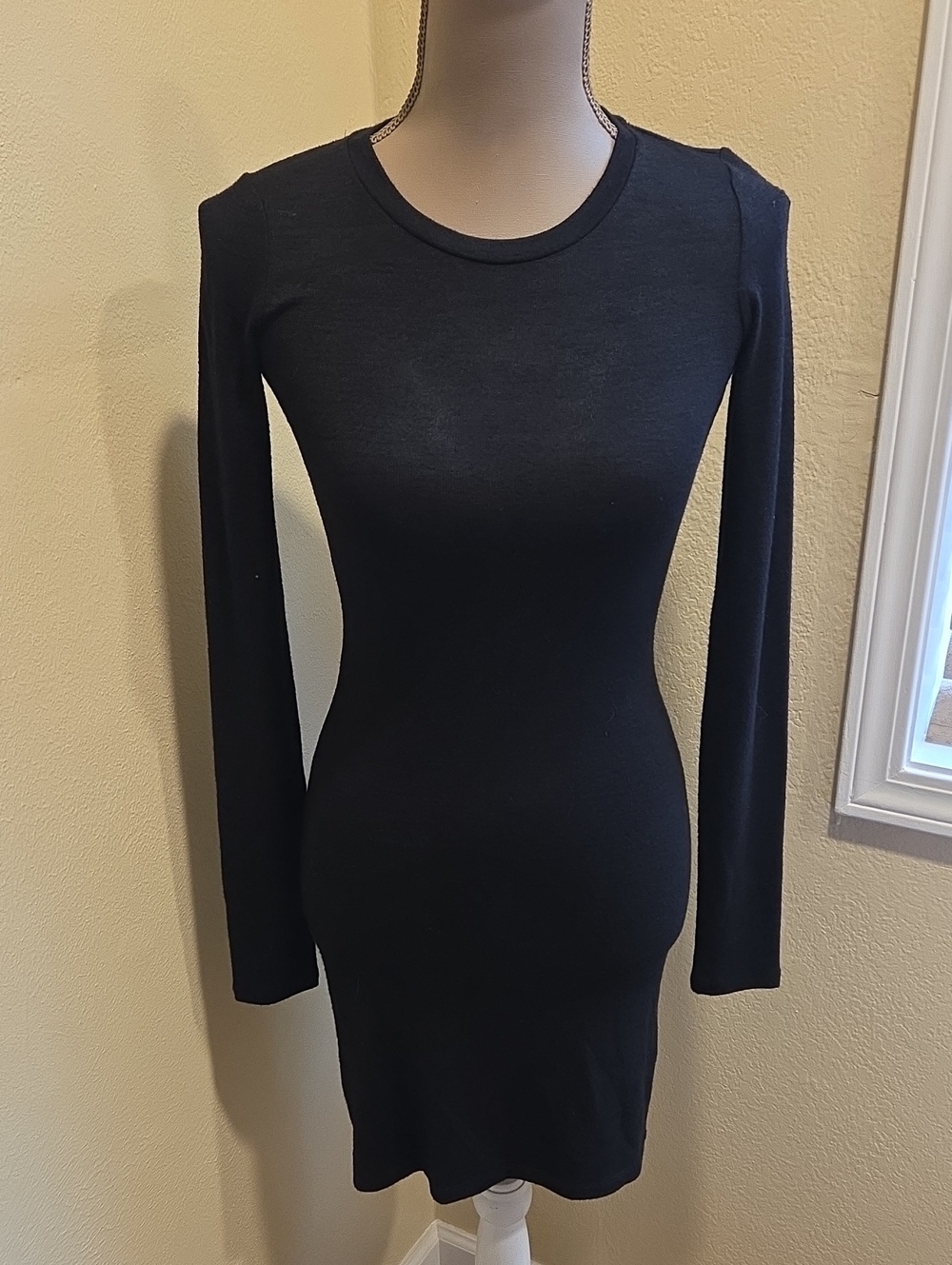 Wilfred Free Classic Black Long-Sleeve Bodycon Dress